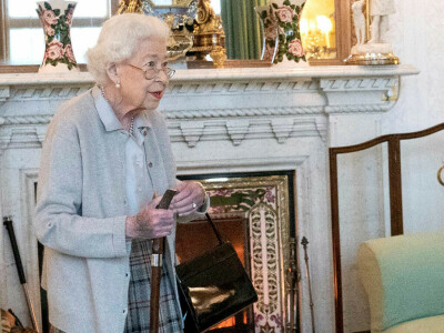 Queen Elizabeth&rsquo;s health: Reaction from politicians and officials