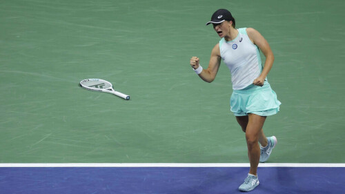 Swiatek downs Sabalenka to reach US Open final