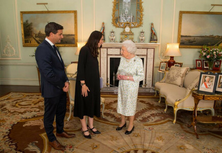 &lsquo;She was extraordinary,&rsquo; says NZ PM Ardern as the world mourns the Queen