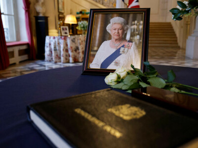 Japan emperor expected to attend Queen Elizabeth&rsquo;s funeral: media