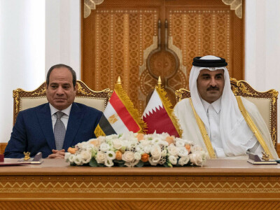 Egypt, Qatar sign agreements to boost cooperation during state visit