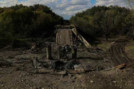 Russia may have lost four combat jets in Ukraine in last 10 days, UK says