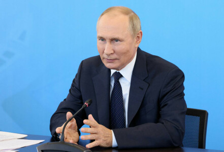 Pressure on Putin as reservists called up for war