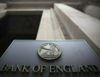 Britain unveils anti-inflation budget as recession looms
