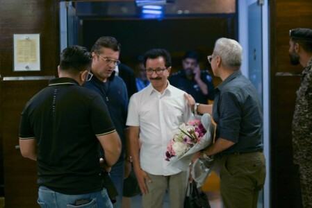 Dubai&rsquo;s DP World CEO visits Pakistan, announces multimillion dollar donation for flood relief