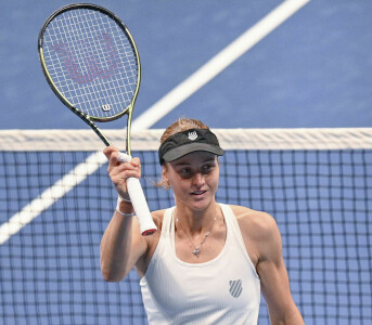 Samsonova shines in Tokyo for third title in two months