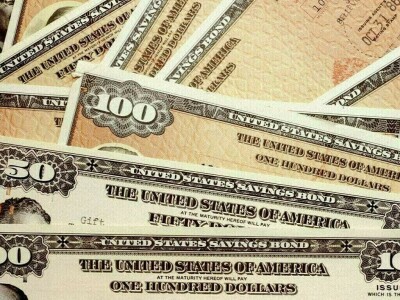 Ten-year yield hits 12-year high above 4% as bond markets tremble