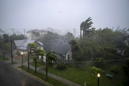 Hurricane Ian pounds Florida as a monster storm