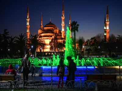 Turkey inflation hits new 24-year high of 83% after rate cuts