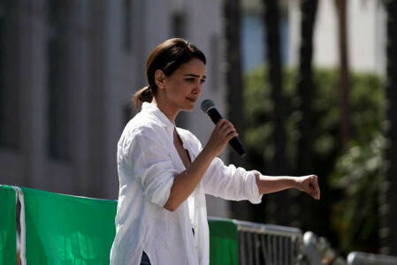 Actress, activist Nazanin Boniadi speaks out after Mahsa Amini death, Iran protests
