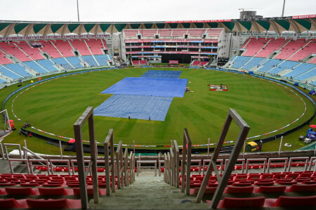Rain delays toss in India-South Africa ODI opener