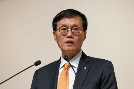 BOK chief says inflation could stay around 5% through Q1 2023, warrants rate hikes