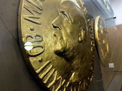 Four Nobel Peace laureates who were in jail when they won