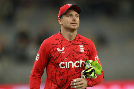 Buttler leads from front as England target T20 World Cup glory