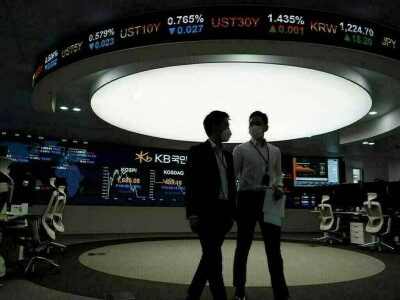 Asian markets swing on recession fears as inflation data looms