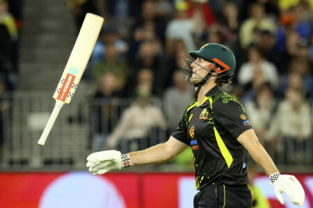 Marsh not putting his hand up for Australia captaincy