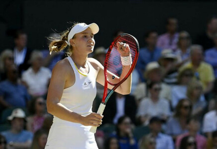 Rybakina still on track for WTA Finals with win over Pliskova