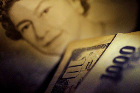 Sterling dips after Truss resigns, fragile yen weakens past 150 level