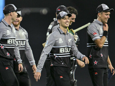 New Zealand thrash defending champions Australia at T20 World Cup