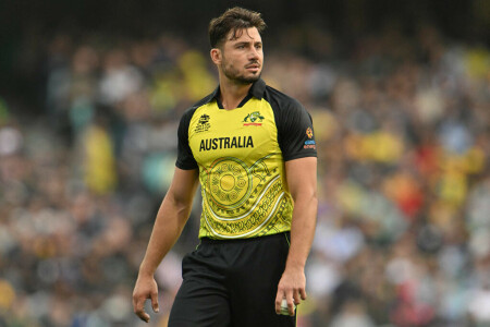 Stoinis says Australia must embrace pressure after defeat