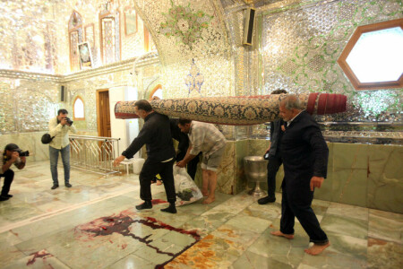 Fifteen dead in attack on Shia shrine in Iran