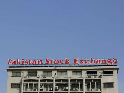 KSE-100 dives 1.11% over uncertain political situation