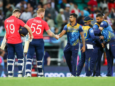 England into T20 World Cup semis as Australia eliminated