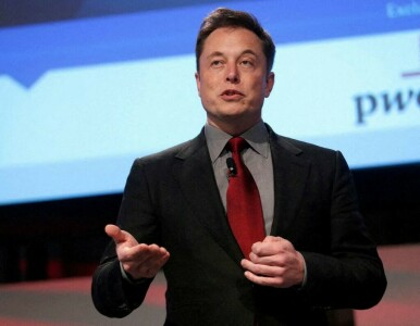 Musk says US voters should back Republicans in midterms