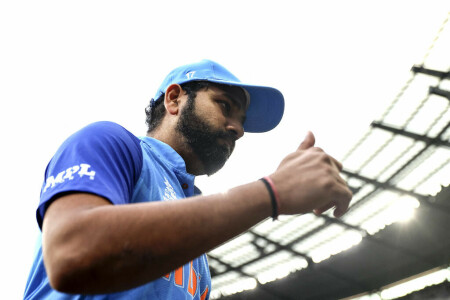 India weighing up wicketkeeper decision for England semi