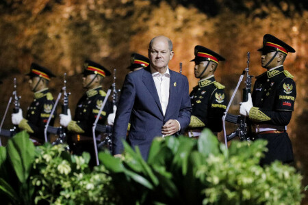 Germany&rsquo;s Scholz: expressed condolences to Polish president and citizens over blasts