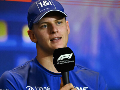 Schumacher plans to return to F1 after losing seat to Hulkenberg