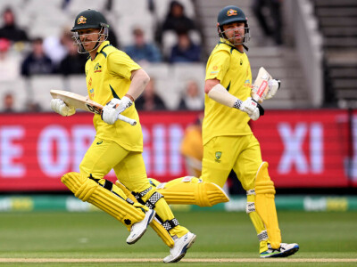 Head, Warner hundreds help Australia whitewash England