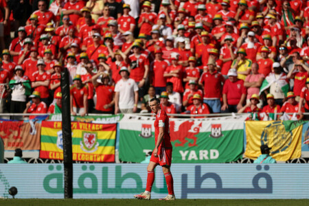 Bale &lsquo;gutted&rsquo; as Iran defeat leaves Wales facing World Cup exit