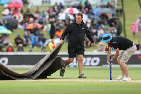 New Zealand-India second ODI abandoned because of rain