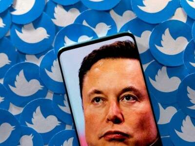 Twitter owner Musk signals new 'war' against Apple