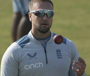 England&rsquo;s Livingstone out of Pakistan tour with knee injury