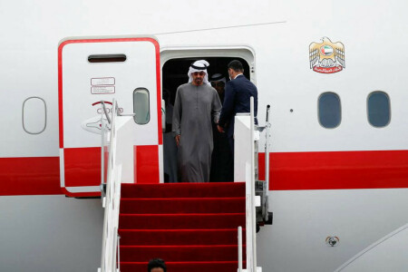 UAE president visits Qatar in sign of thaw