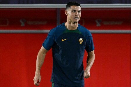 Ronaldo eyes World Cup quarters as Morocco dare to dream