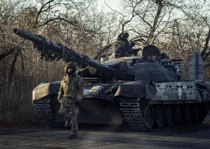 US lawmakers authorize $800 million more for Ukraine in defence bill