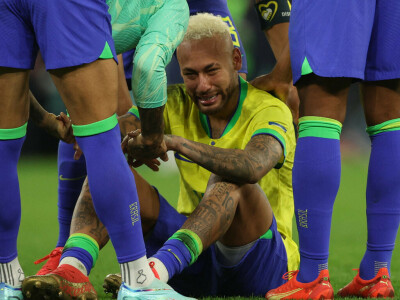 Pele urges Neymar to &lsquo;keep inspiring us&rsquo; after Brazil World Cup exit
