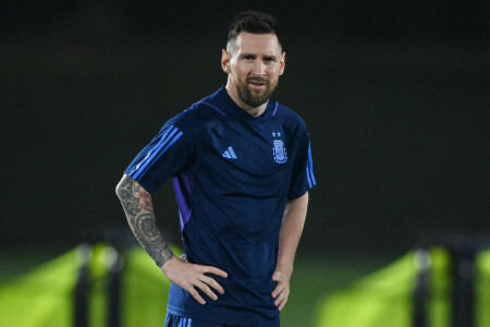 Messi's Argentina in World Cup final showdown with France