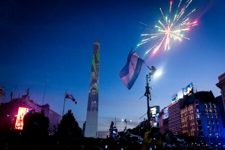 Argentina awaits to welcome home Messi and World Cup winners