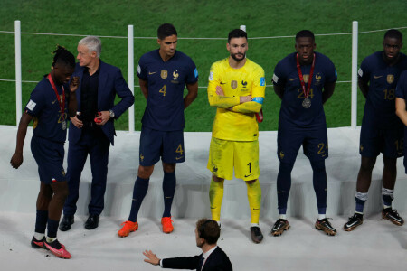 French team expected to greet fans after World Cup defeat