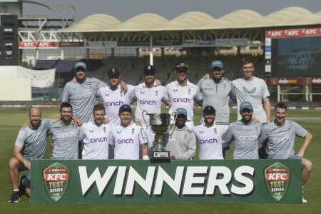 Pakistan suffer first whitewash at home as England cruise to third Test win