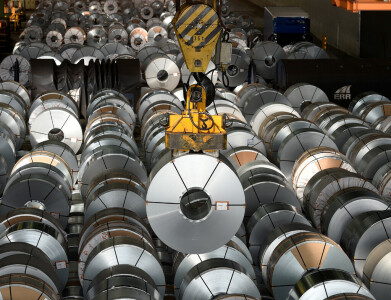 Falling inventories boost aluminium but surpluses lie ahead