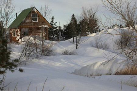 Sprawling winter storm threatens US holiday travel as Arctic blast descends