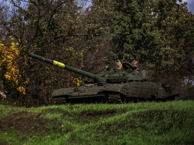 US to approve Ukraine aid including arms after Zelenskiy visit