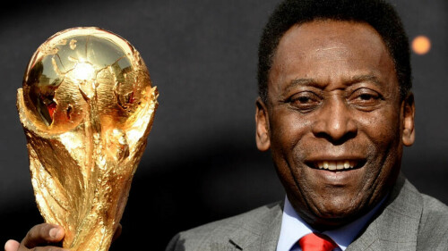 Pele&rsquo;s family gather at his hospital bedside on Christmas Eve