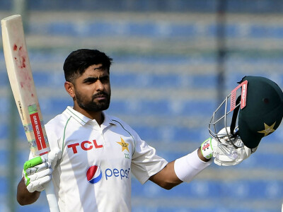Azam and Sarfaraz punish sloppy New Zealand in first Test