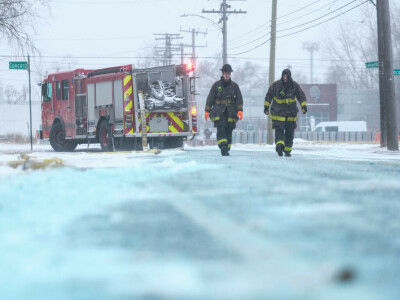 Savage US blizzard leaves 32 dead, power outages, travel snarls